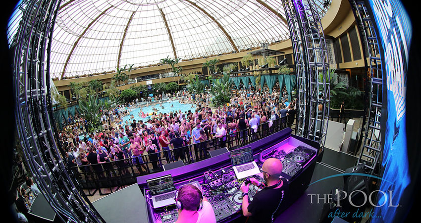 Harrah’s AC | Pool After Dark