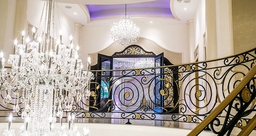 Mansion on Main Street